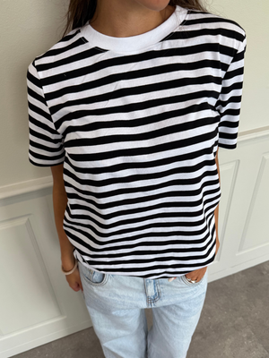 RIA STRIPE TEE - BLACK/BRIGHT WHITE