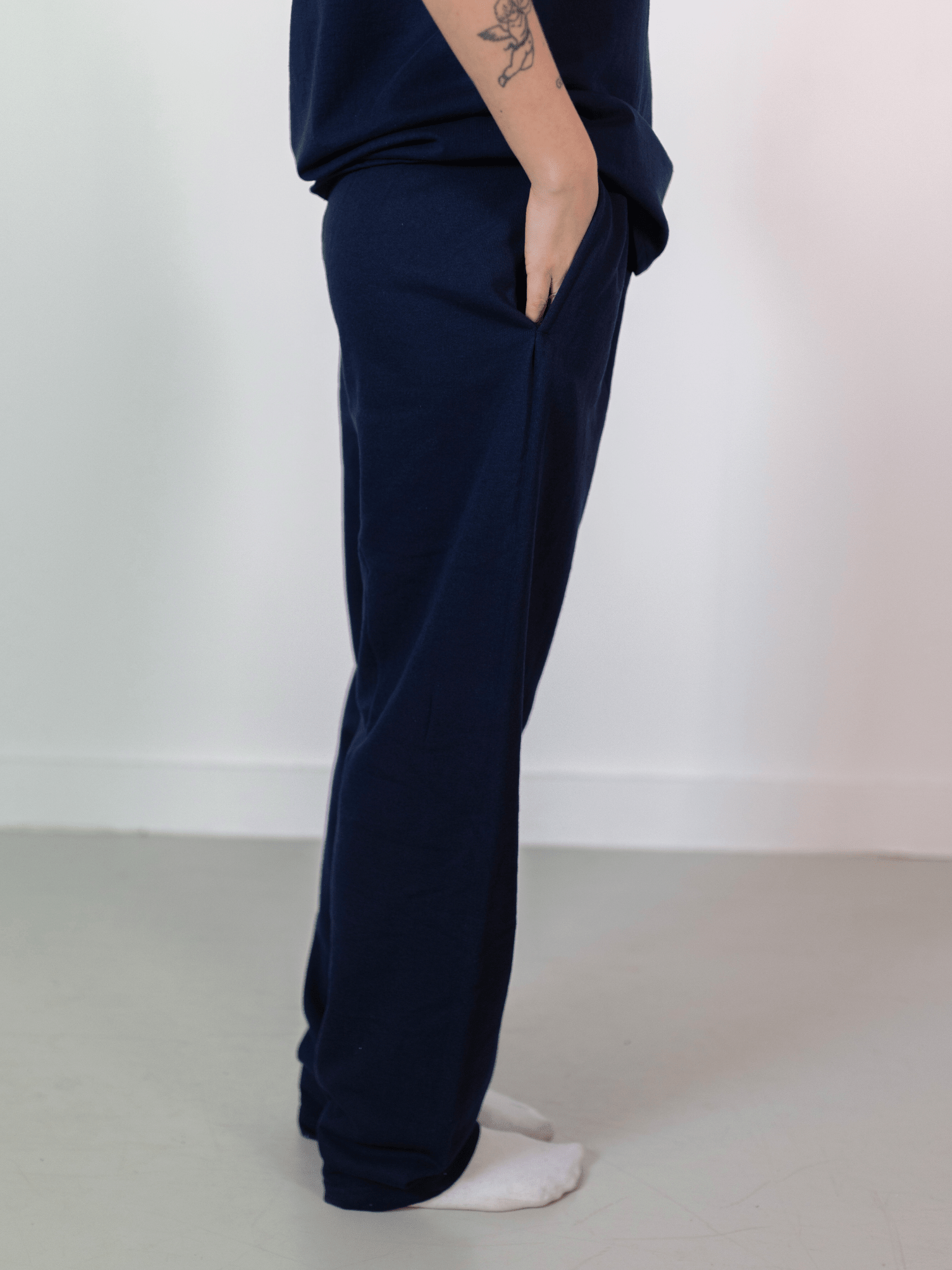 FRUIT SWEATPANTS W/ ELA - NAVY