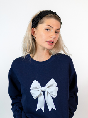 SATIN BOW (hvid) SWEATSHIRT - NAVY