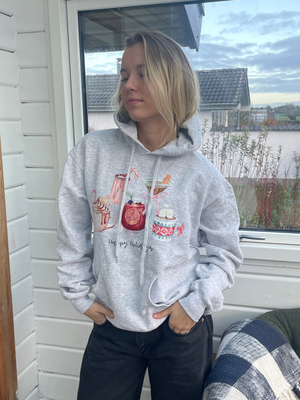 FESTIVE DRINKS HOODIE - GRÅ