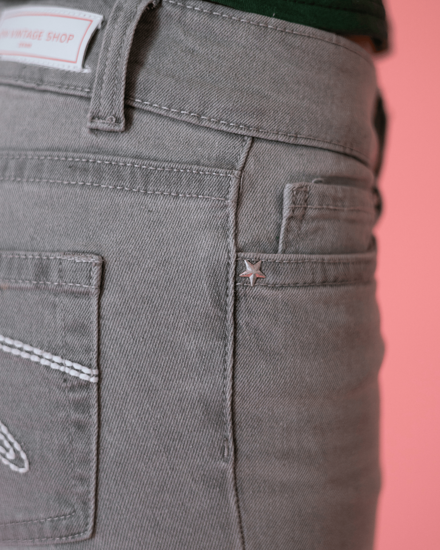ERIKA LOW BOOTCUT JEANS - LIGHT GREY