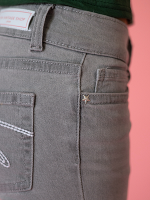 ERIKA LOW BOOTCUT JEANS - LIGHT GREY