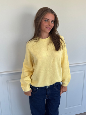 FREJA KNITTING - BUTTER YELLOW
