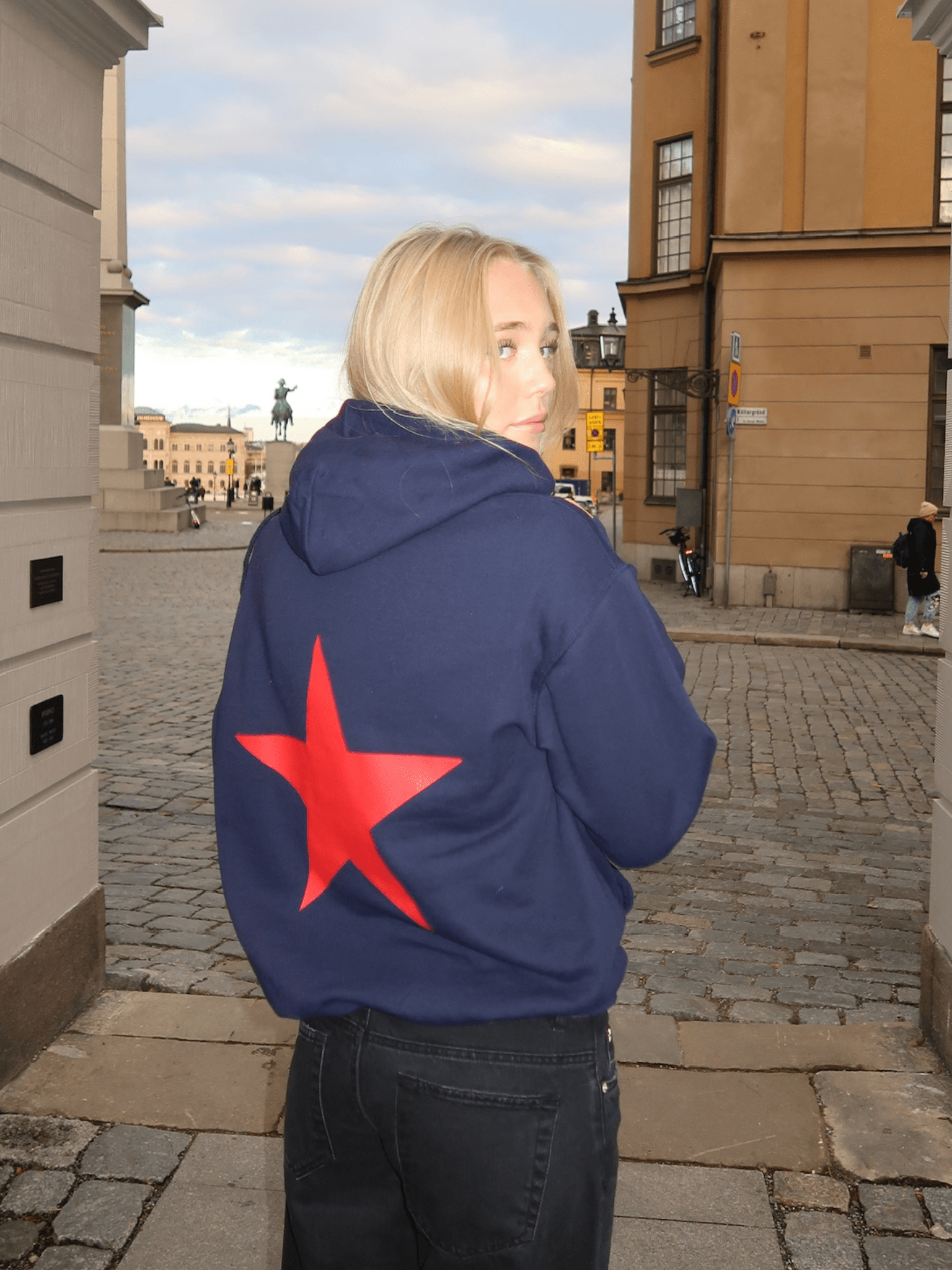 RED STAR HOODIE (back print) - NAVY