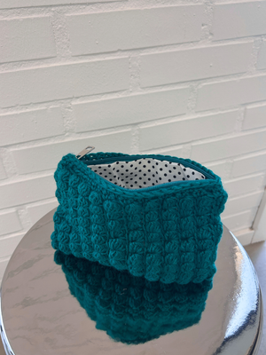 CROCHET CLUTCH - GREEN
