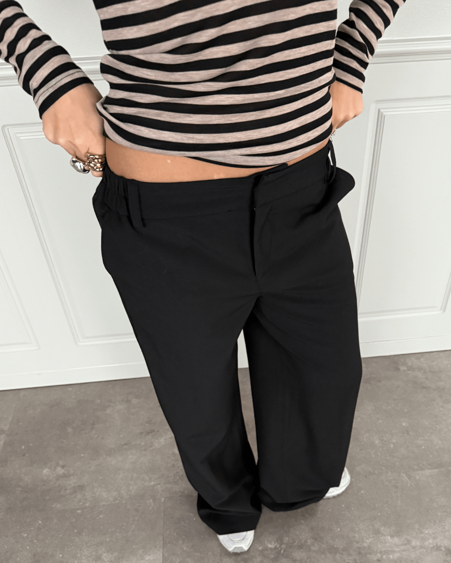 Sorte Bella suit pants med low waist og lige ben