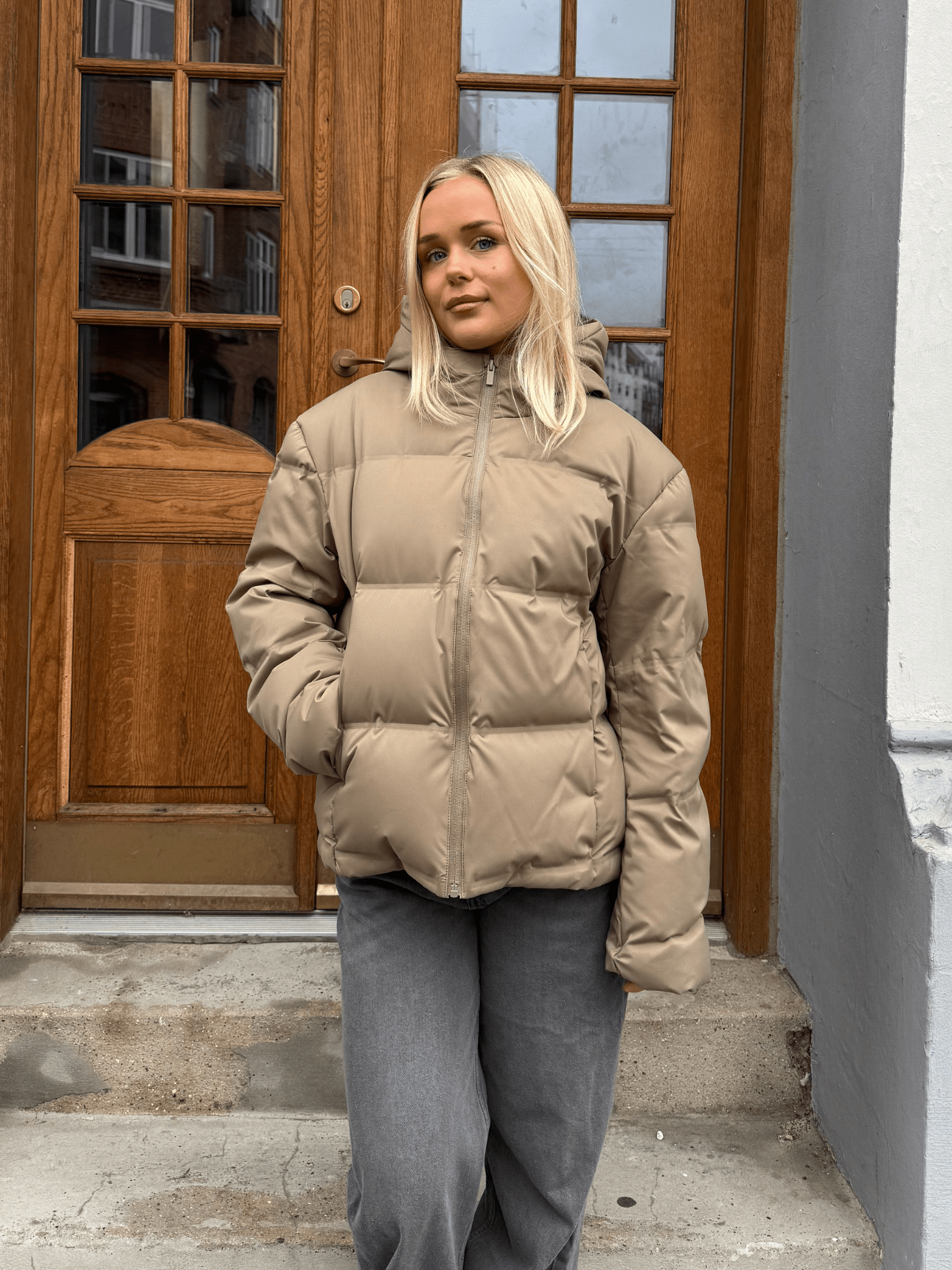 ISA PUFFER JACKET - BLACK