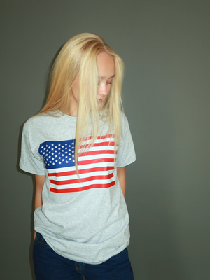 US FLAG T-SHIRT - GRÅ