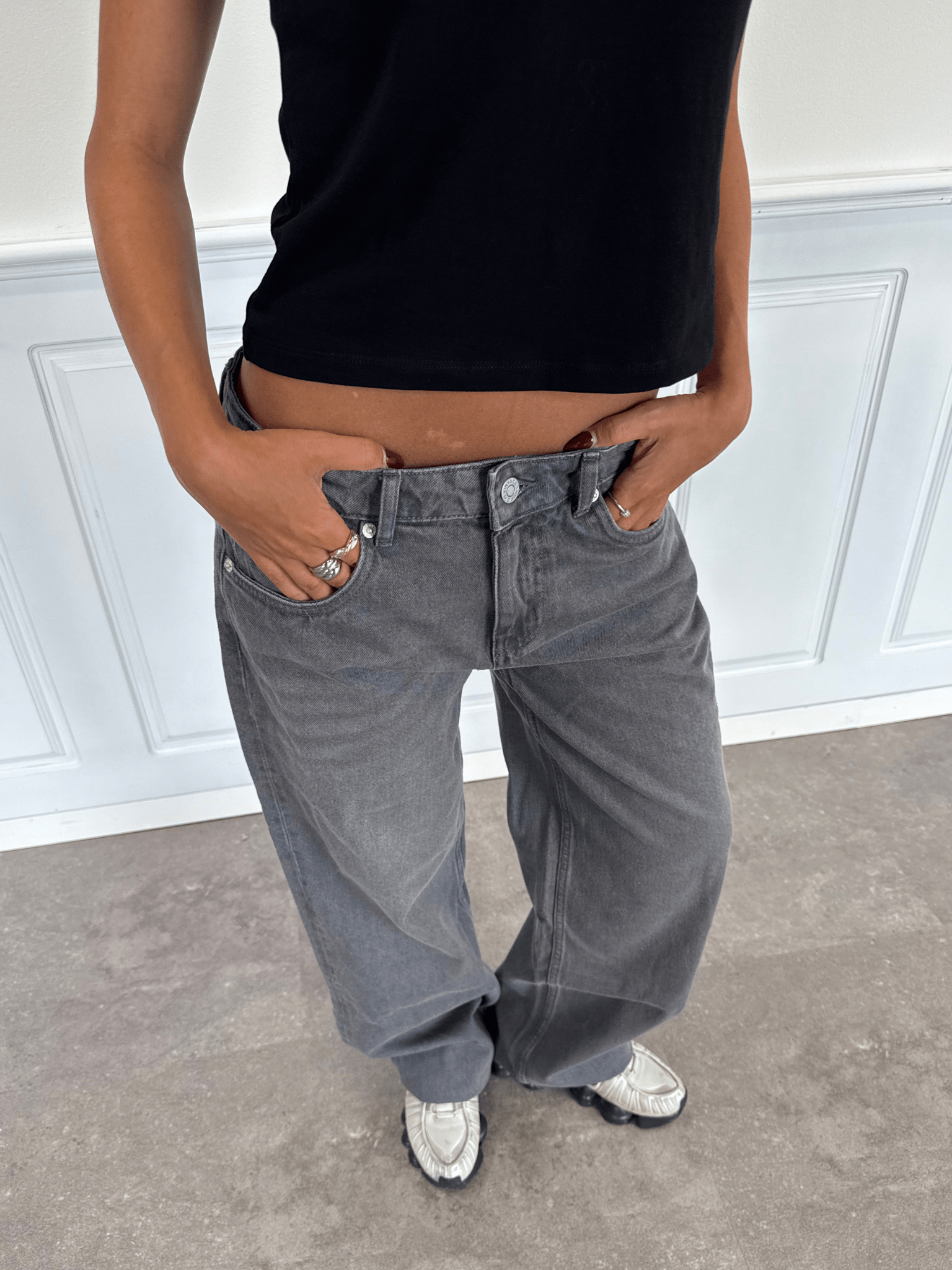 ESTHER JEANS - DARK GREY
