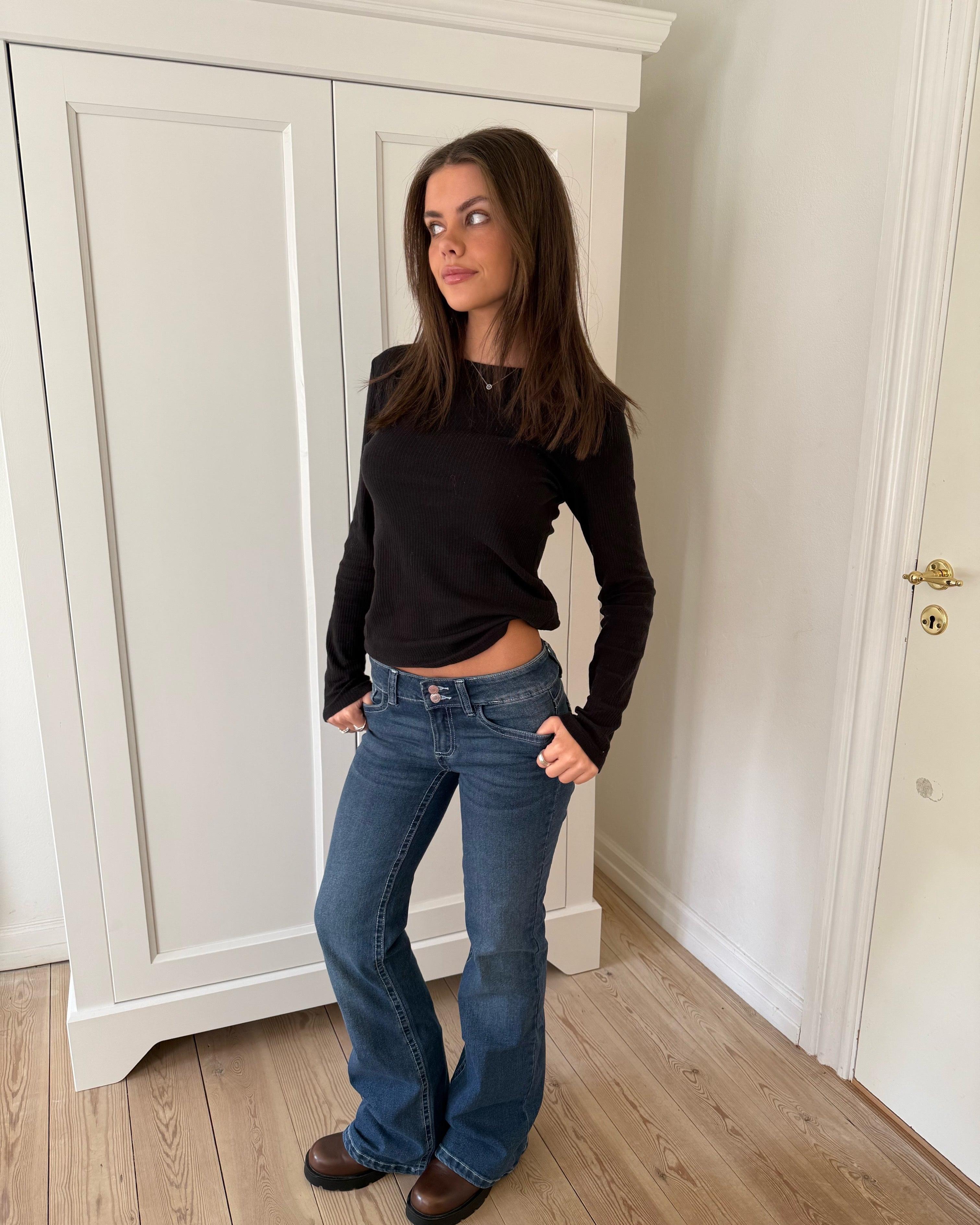 ERIKA LOW BOOTCUT JEANS - MID BLUE