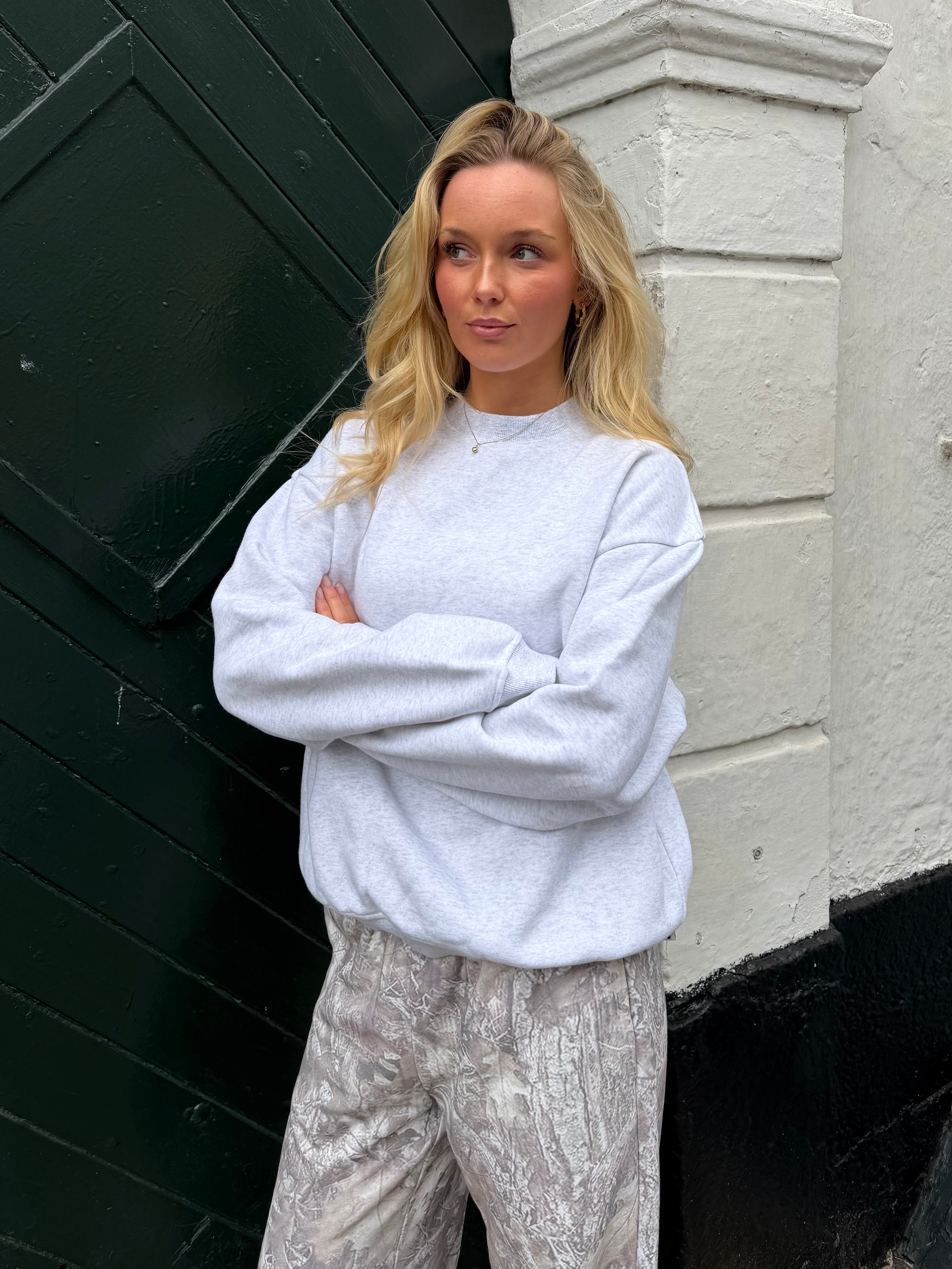 OVERSIZED SWEATSHIRT - LIGHT GREY