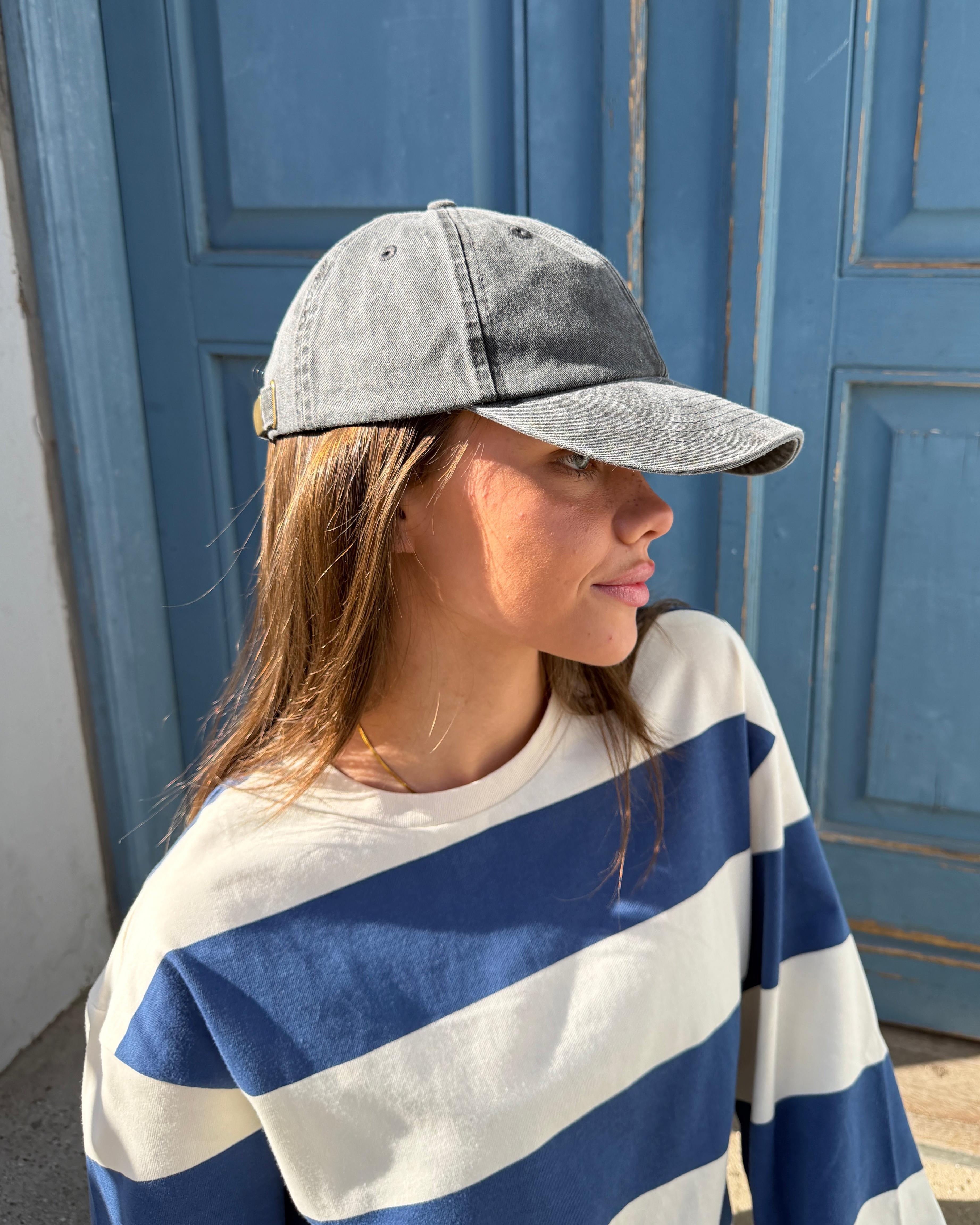 PERFECT CAP - VINTAGE BLACK - fra Dinvintageshop