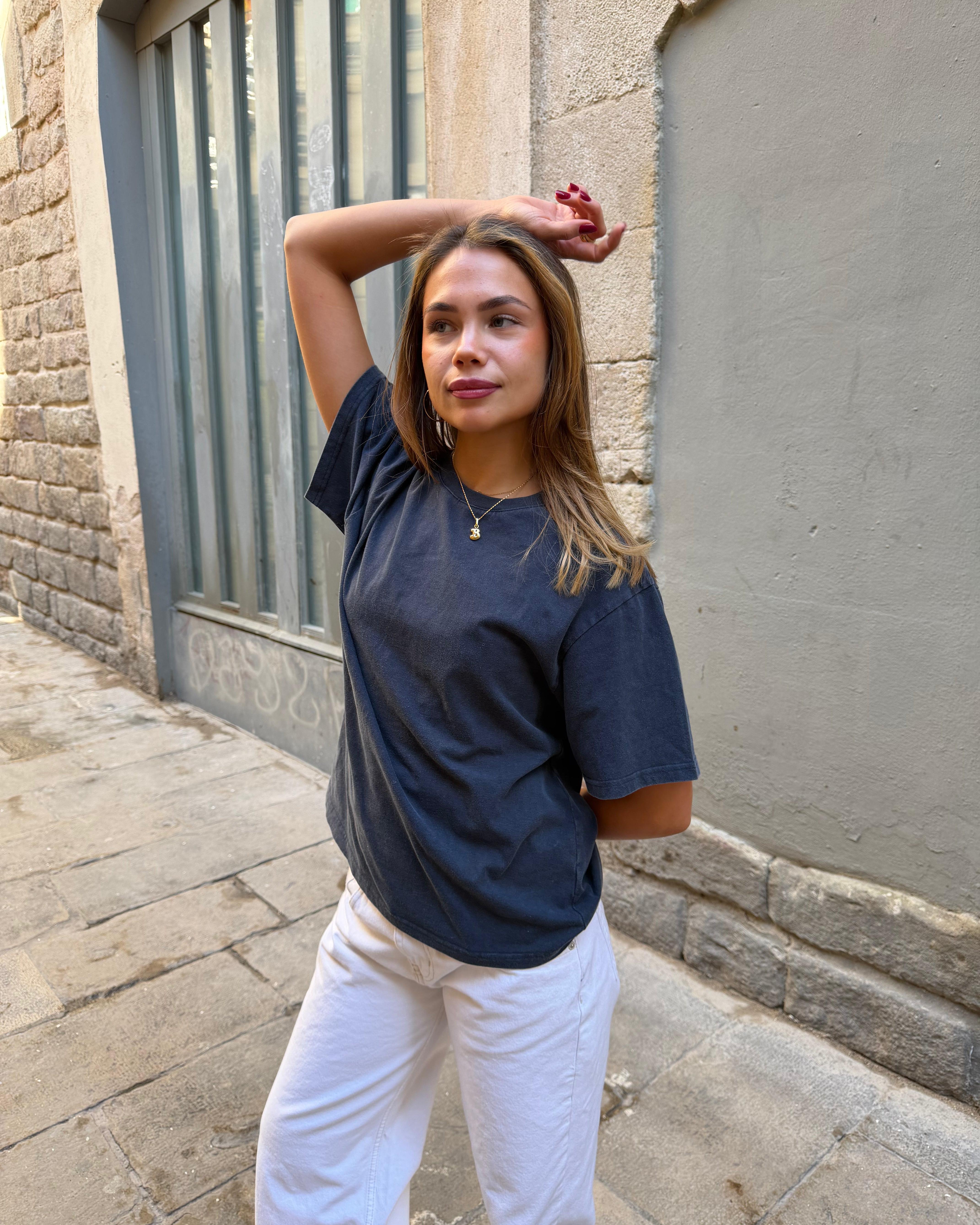 LYKKE WASHED TEE - NAVY - fra Dinvintageshop