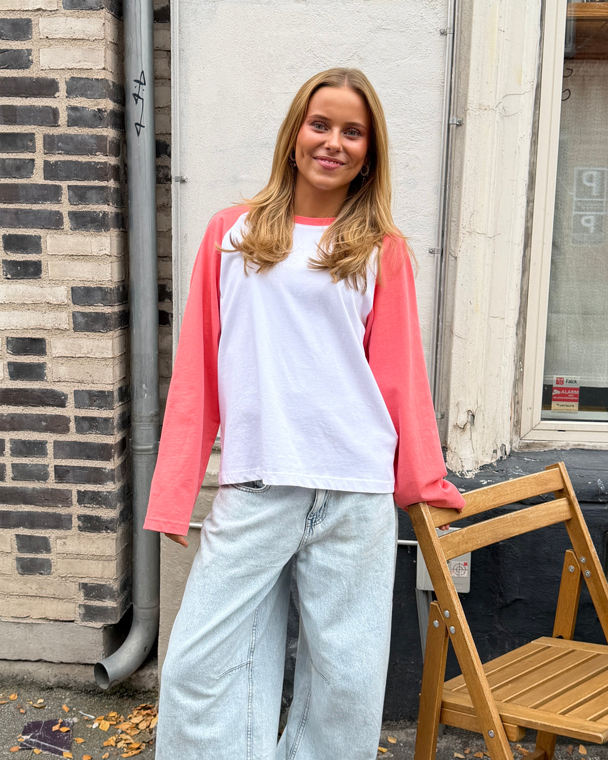 KLARA TEE - WHITE/CORAL - Dinvintageshop