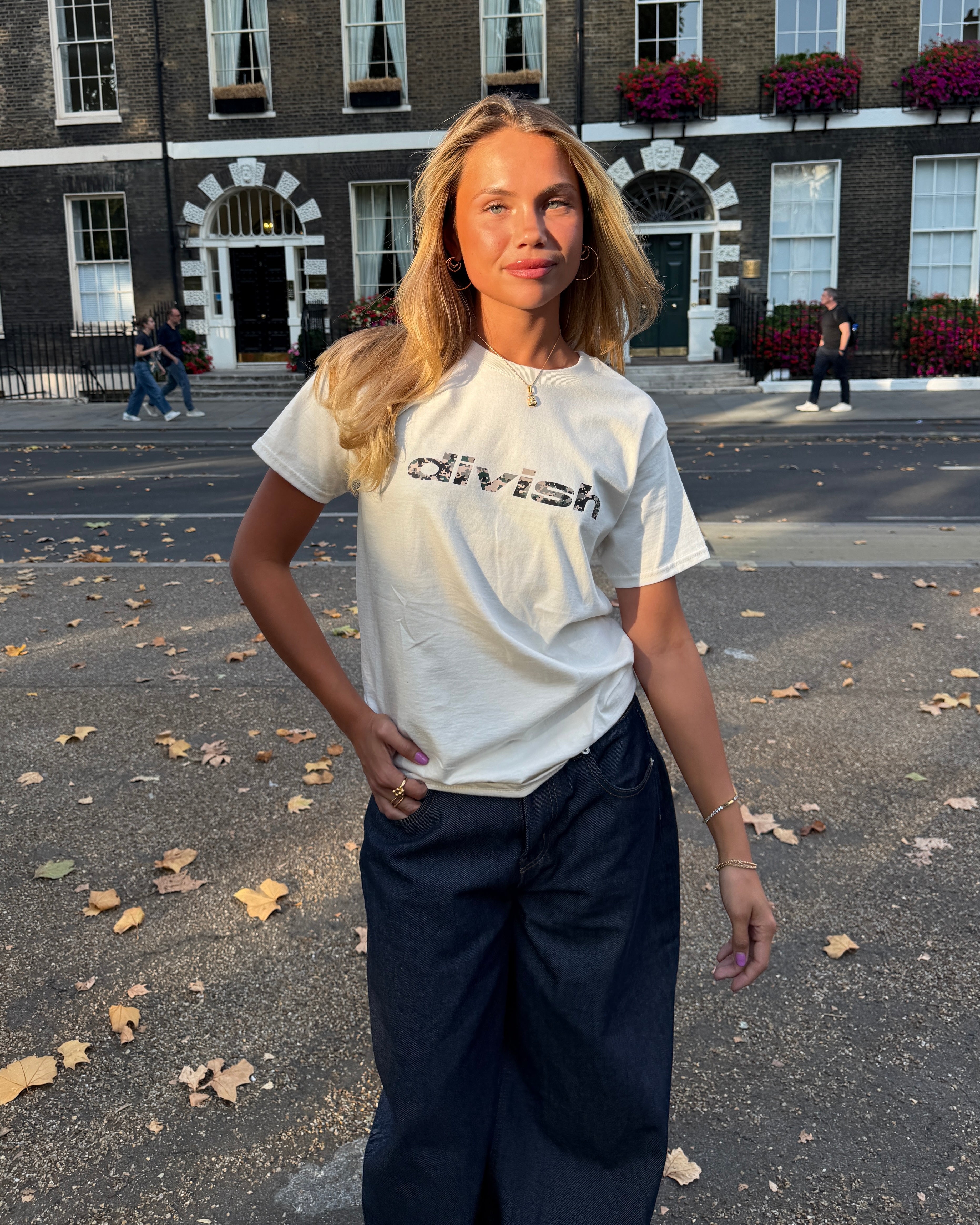 DEA TEE - CREAM