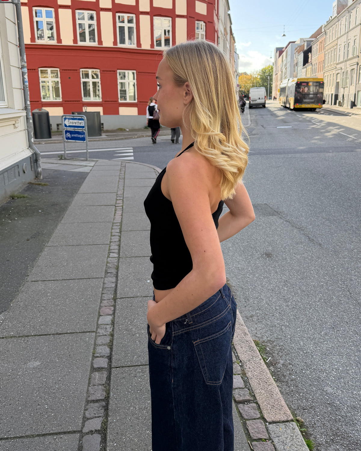 LARA HALTERNECK TOP - BLACK - Dinvintageshop