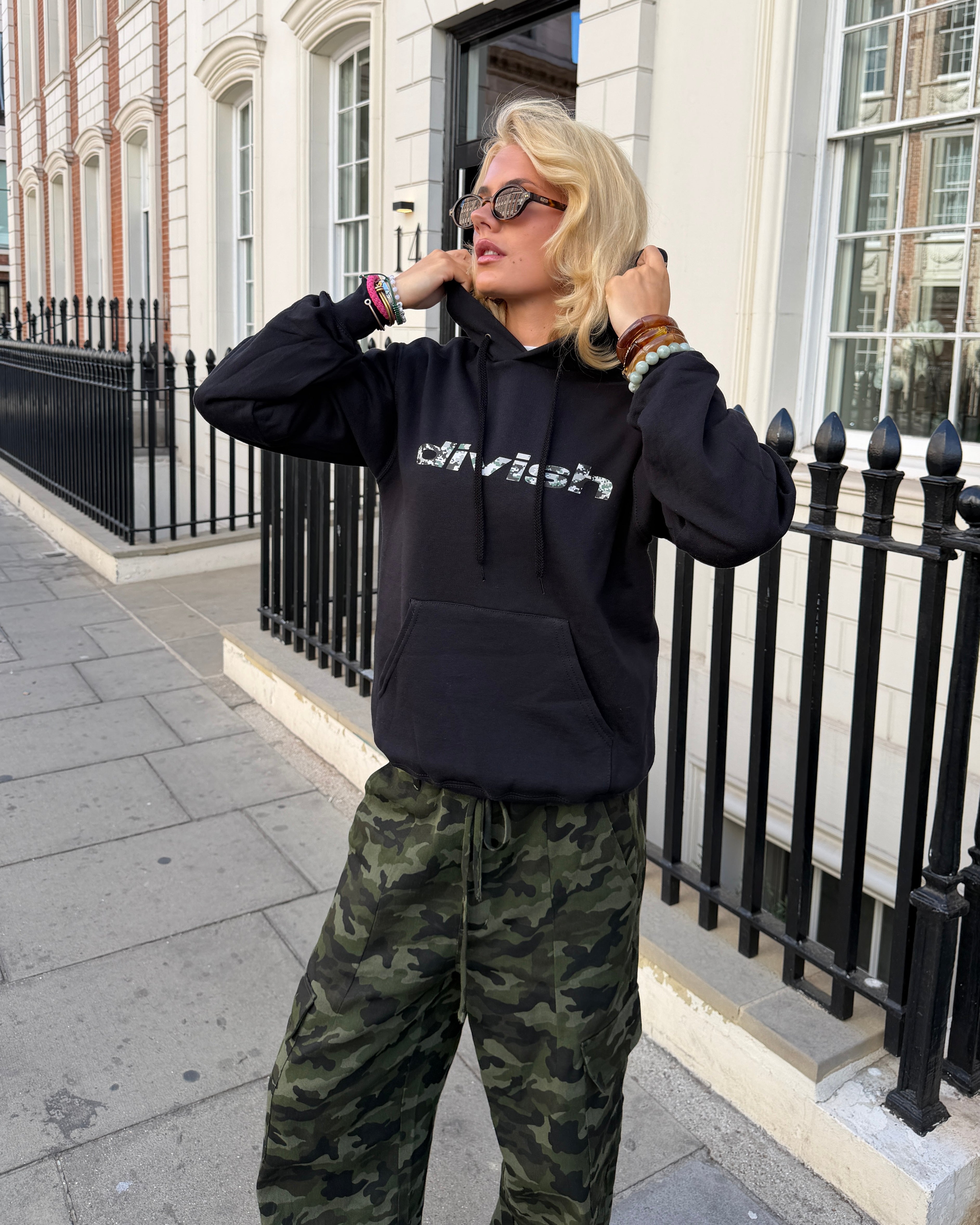 DEA HOODIE - BLACK
