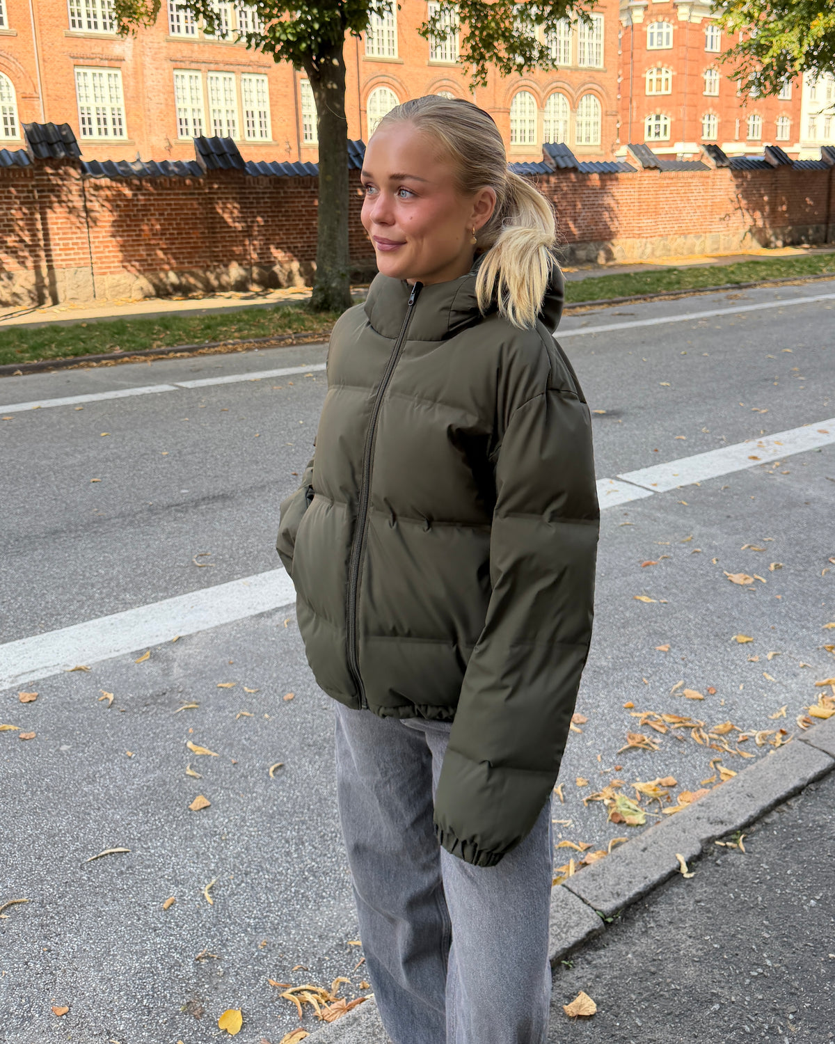 ALMA DOWN JACKET i army – billede 3