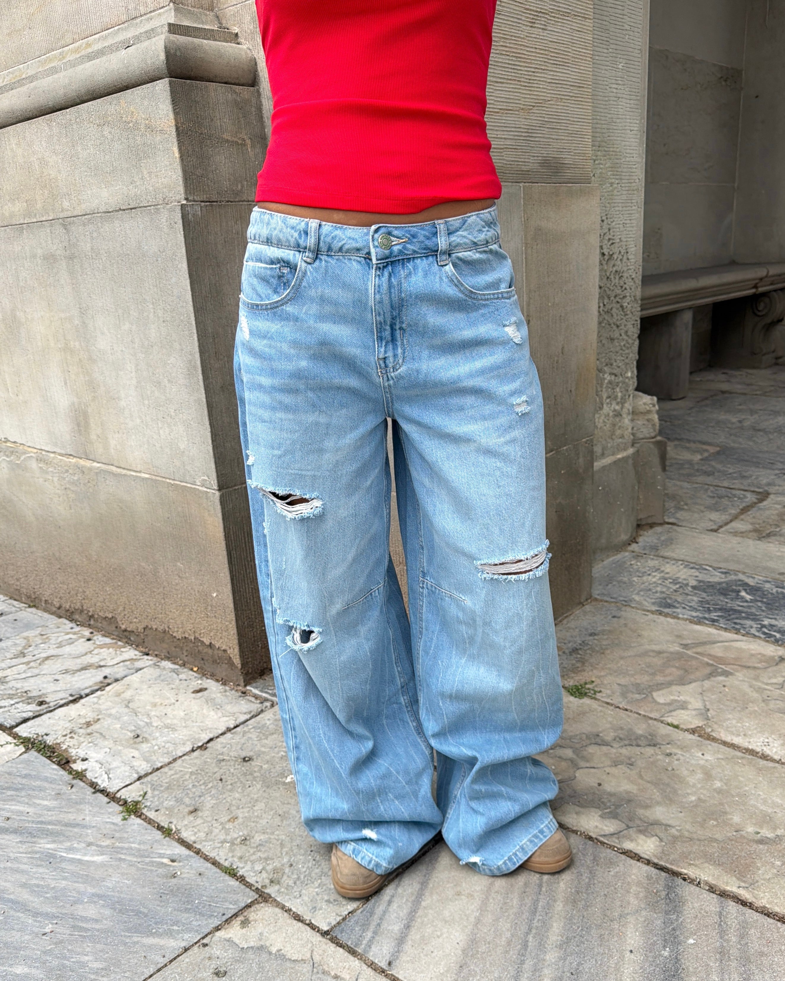 EMMA BAGGY JEANS - LIGHT BLUE RIPPED