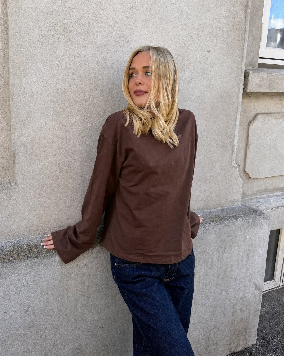 MYNTE TEE - BROWN