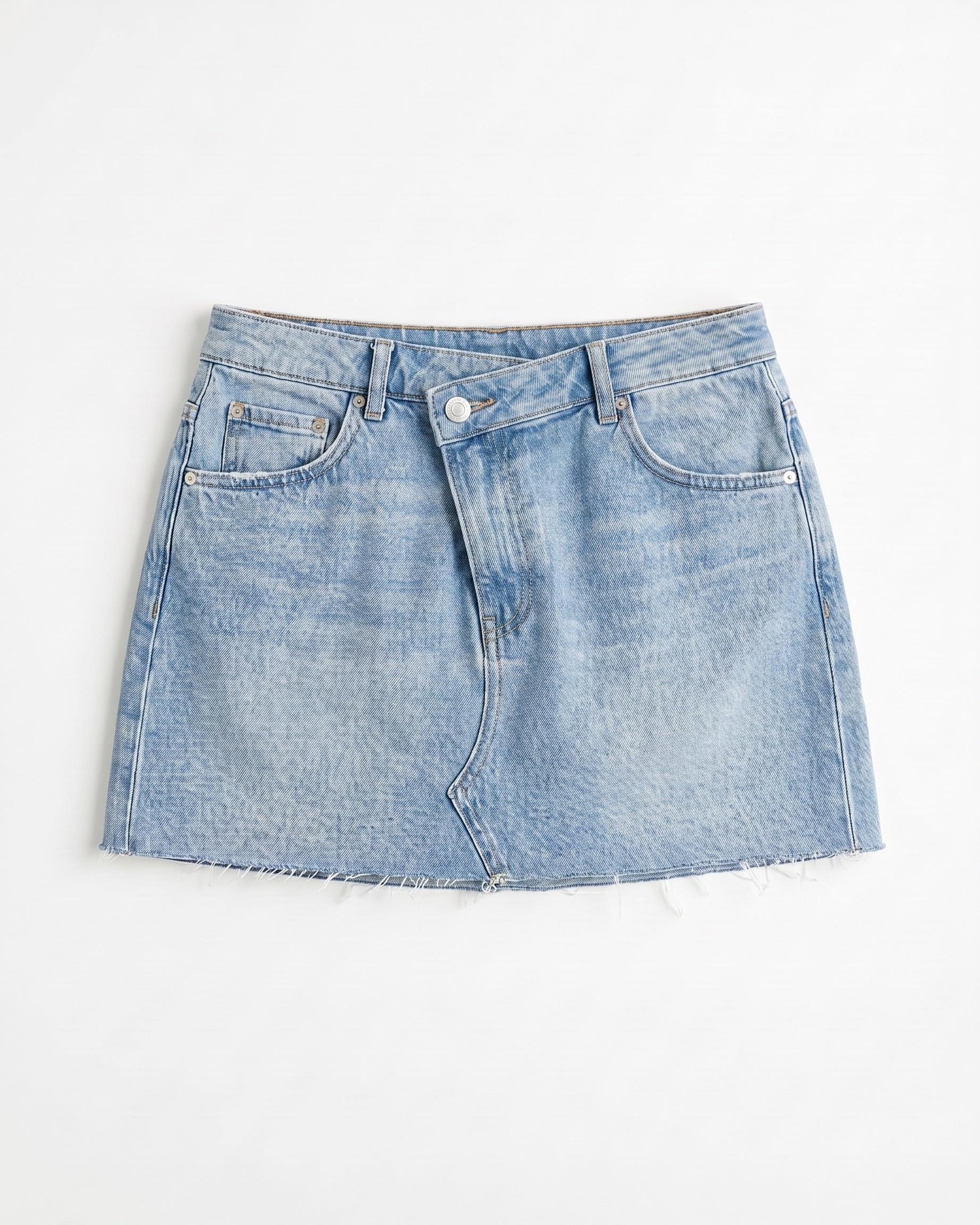 JESSICA DENIM MINI SKIRT - LIGHT BLUE - Dinvintageshop
