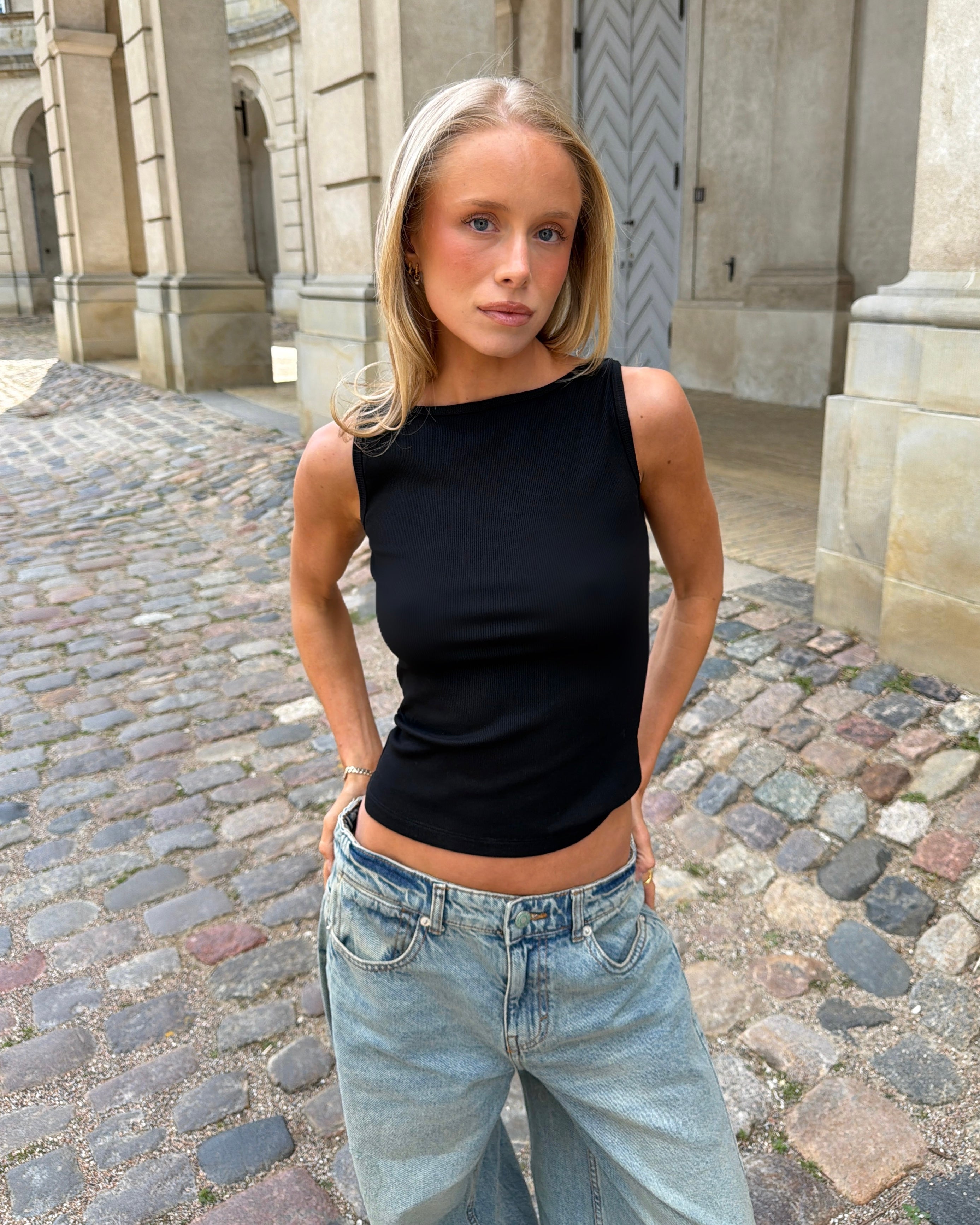 JOHANNE BOATNECK TOP - BLACK - Dinvintageshop