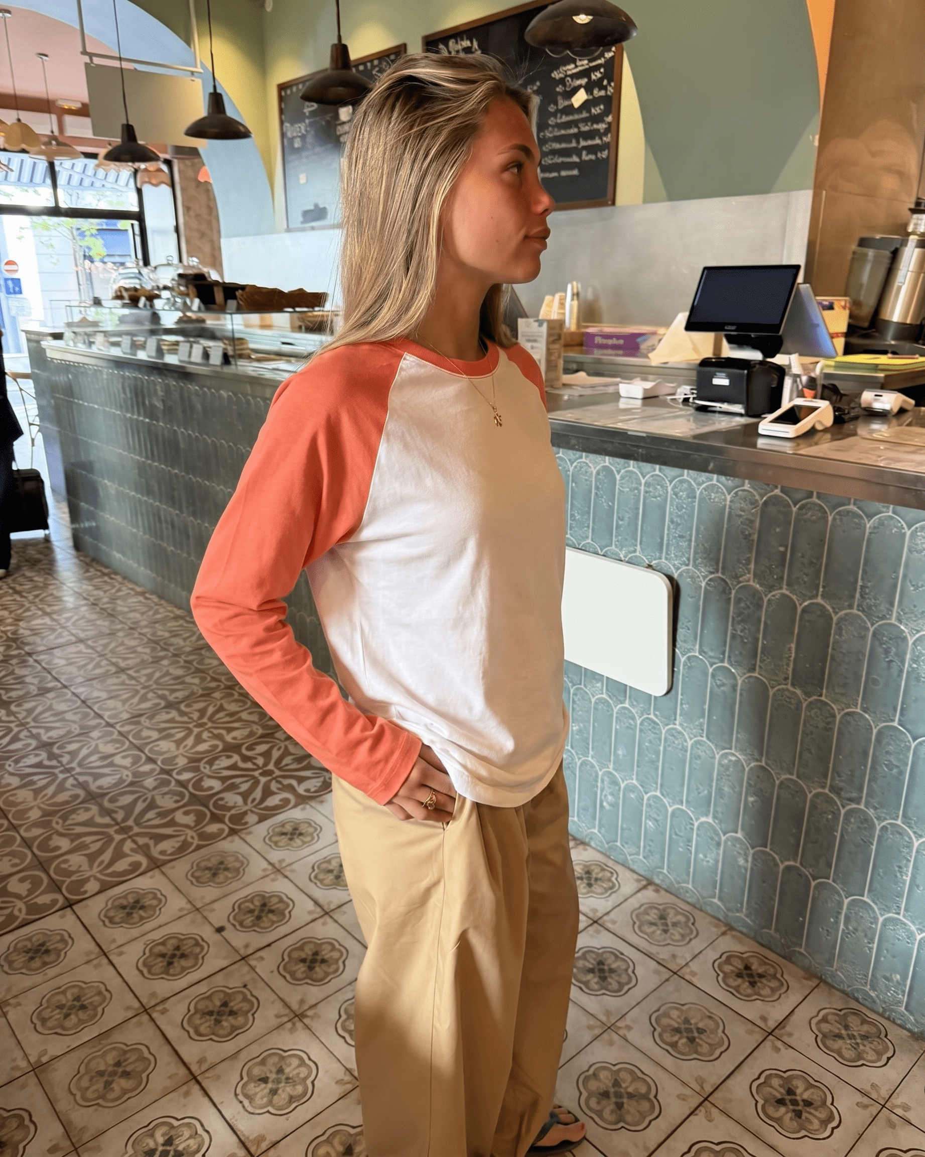 KLARA TEE - WHITE/CORAL - Dinvintageshop