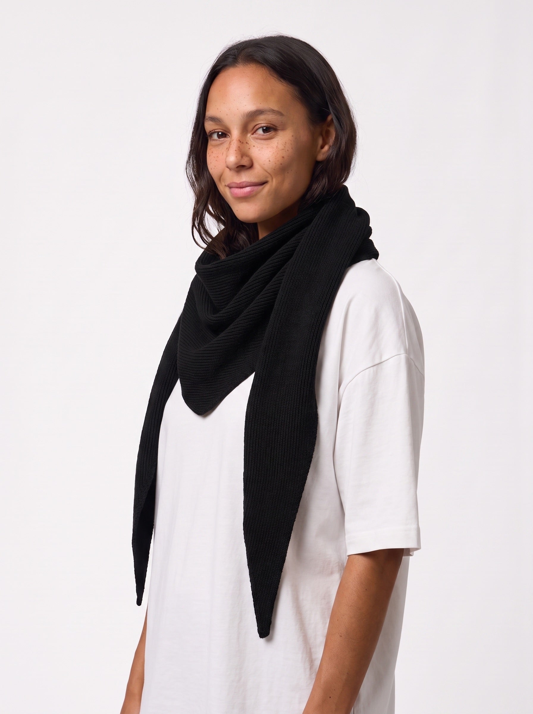 KOMMA BIG SCARF - BLACK - Dinvintageshop