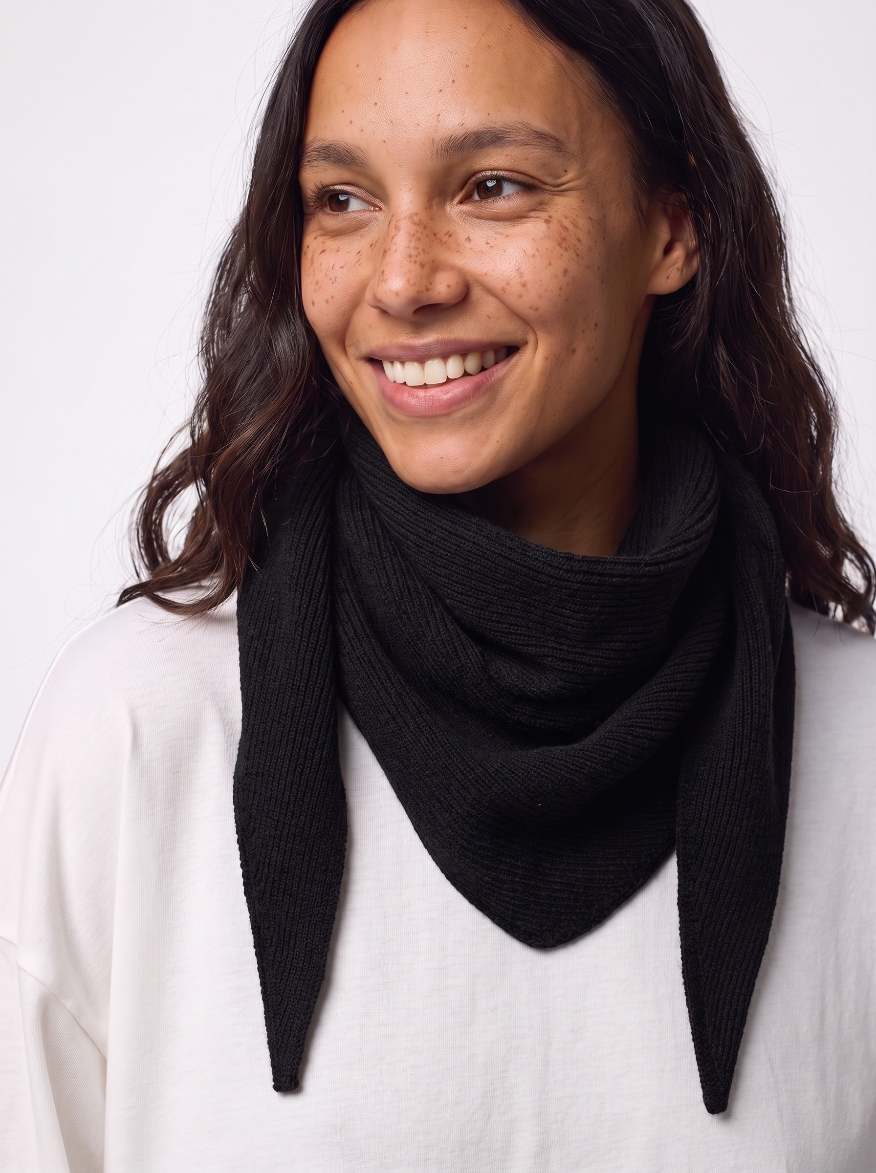 KOMMA BIG SCARF - BLACK - Dinvintageshop
