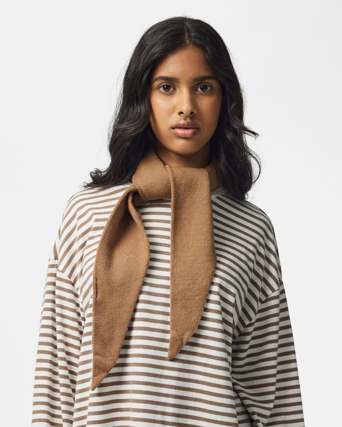 KOMMA TRIANGLE SCARF - TOASTED COCONUT - Dinvintageshop