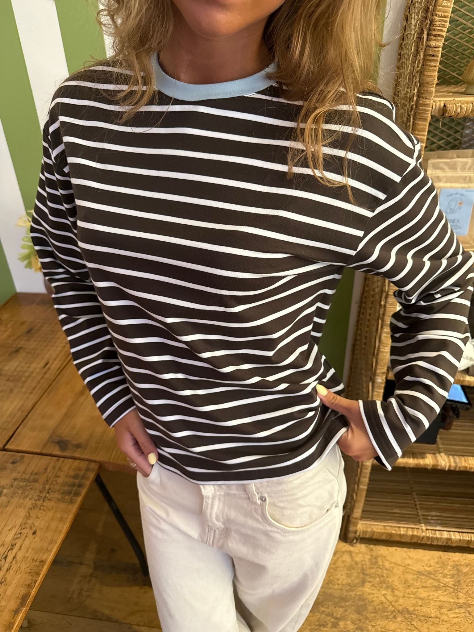 MYNTE STRIPE TEE - BROWN/WHITE - Dinvintageshop
