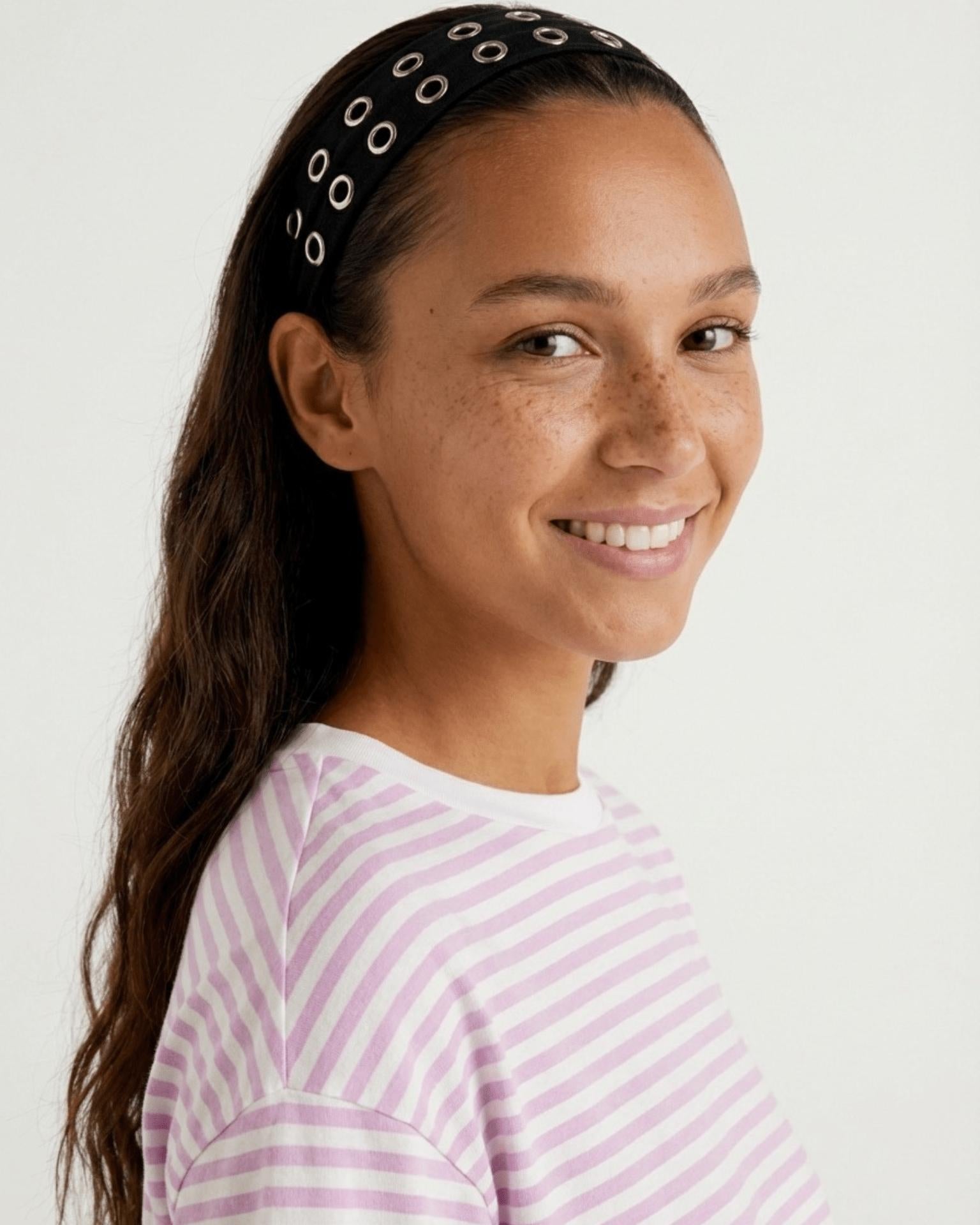 OLINE HÅRBÅND MED STUDS - BLACK