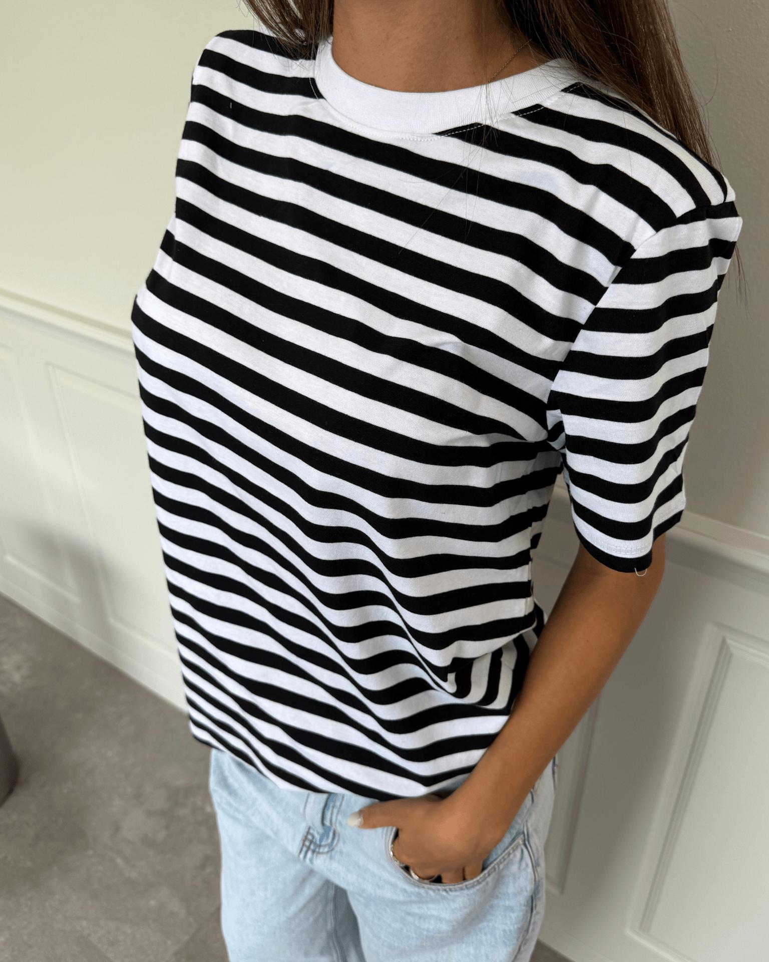 RIA STRIPE TEE - BLACK