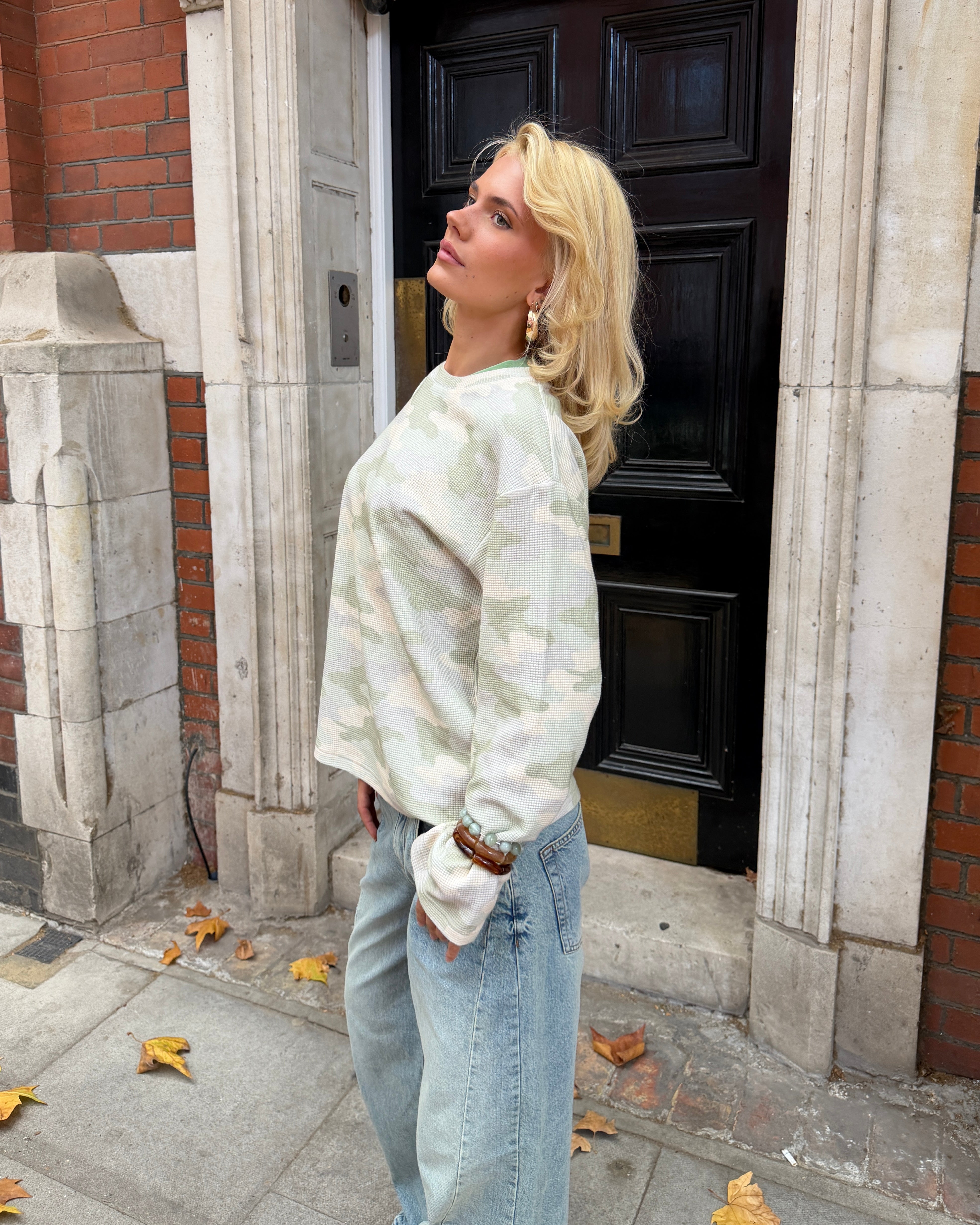 RONJA TEE - GREEN CAMO - Dinvintageshop