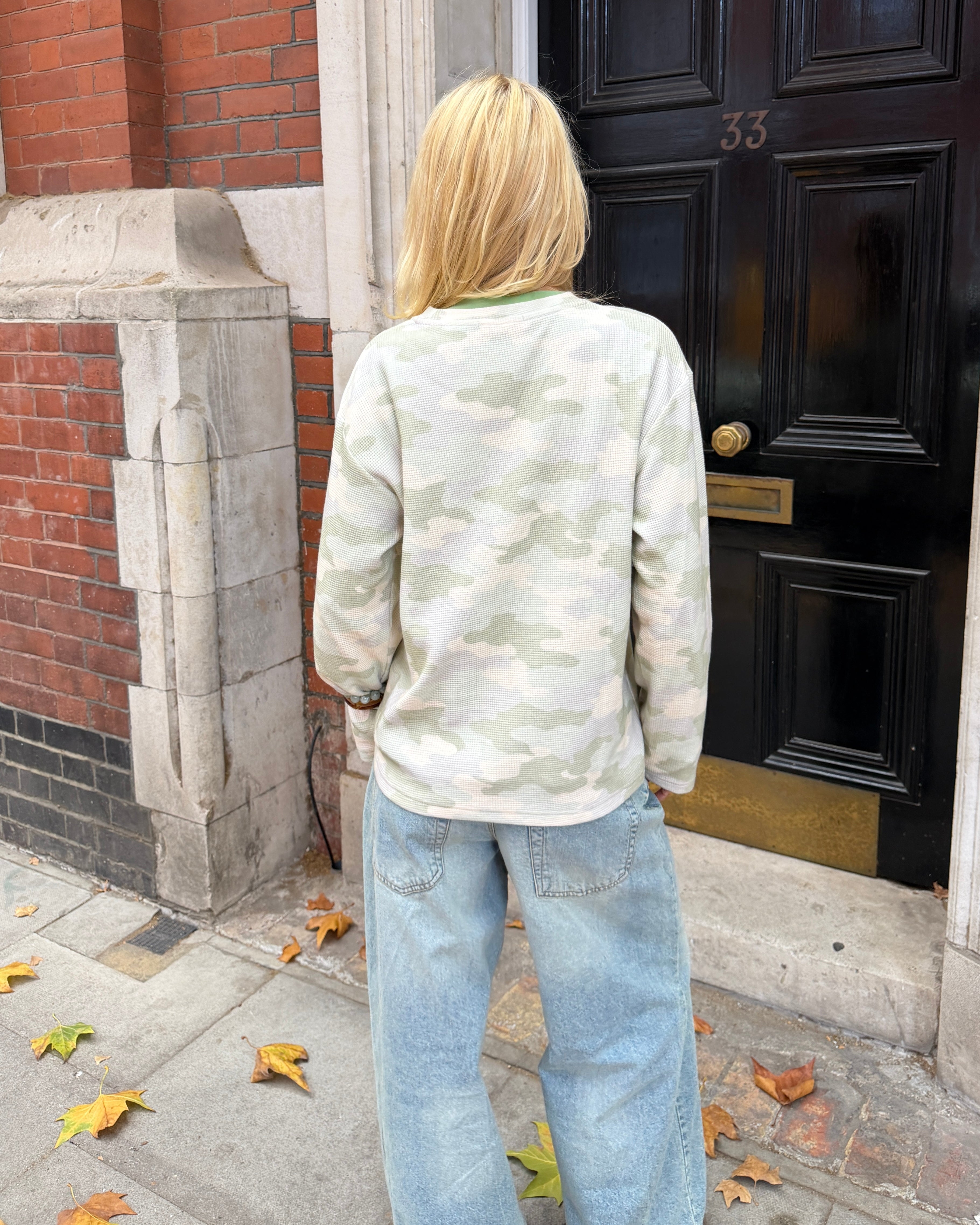 RONJA TEE - GREEN CAMO - Dinvintageshop