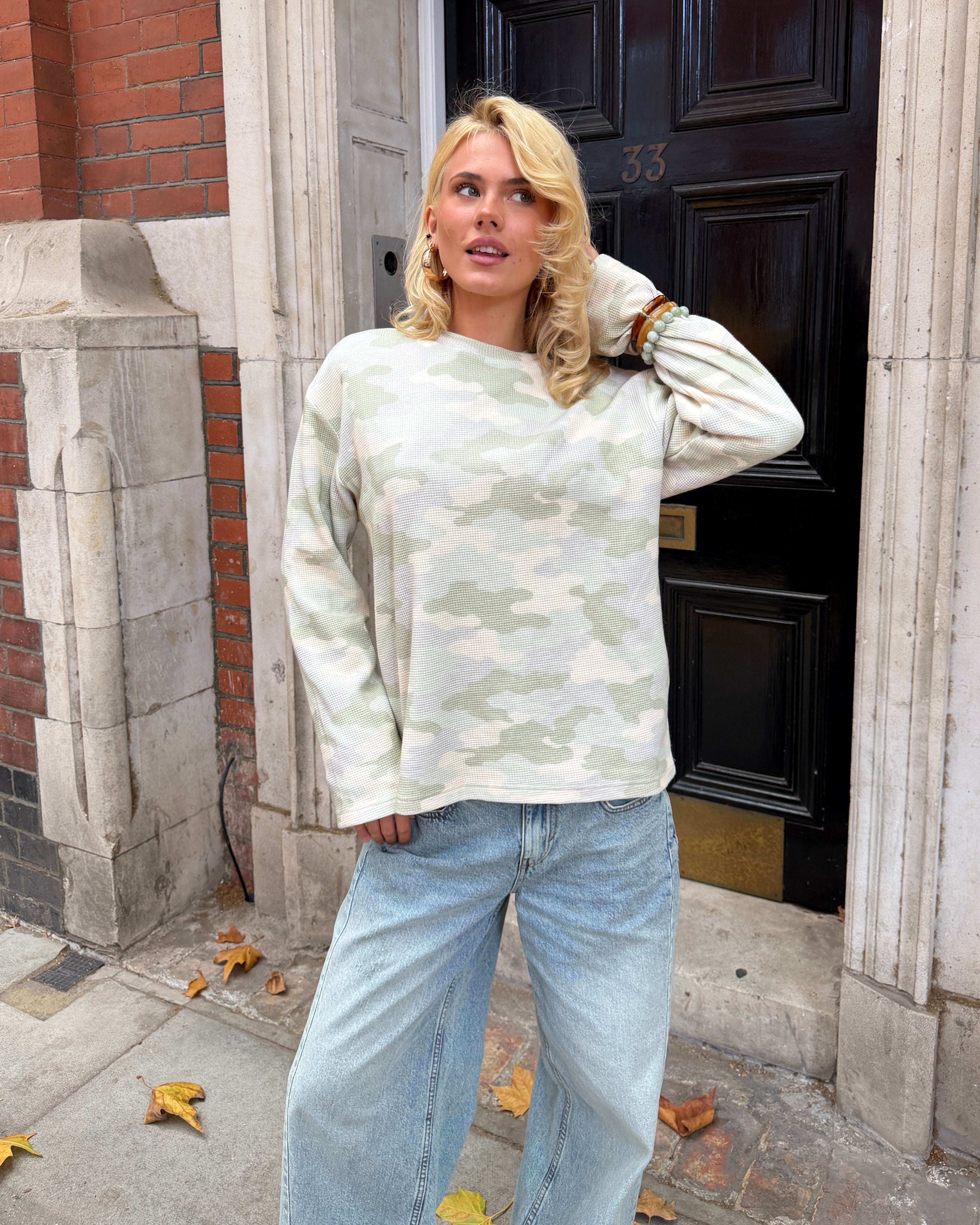 RONJA TEE - GREEN CAMO - Dinvintageshop